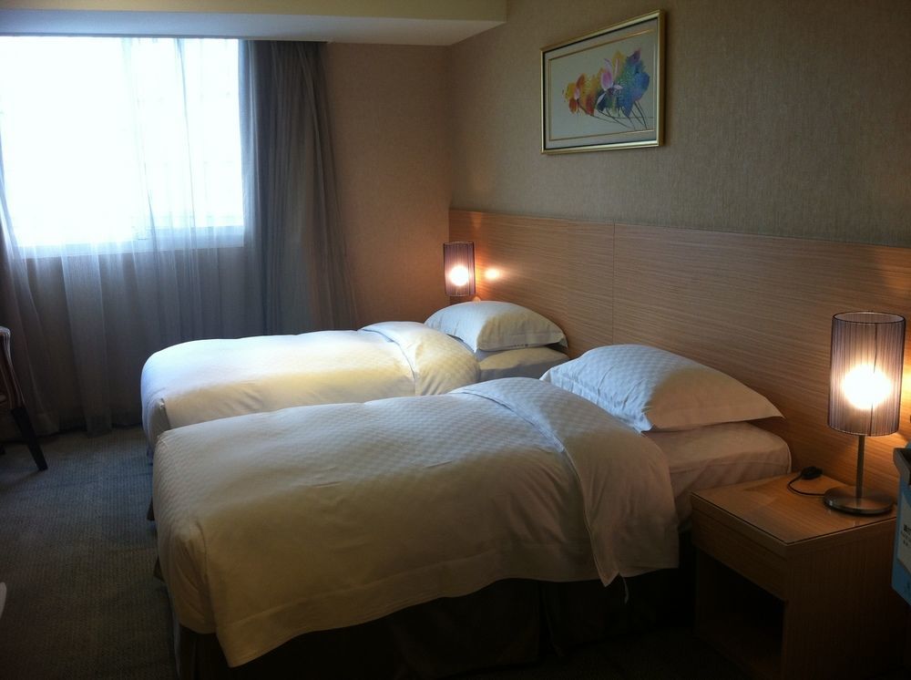 The Metro Hotel Taichung Exterior foto