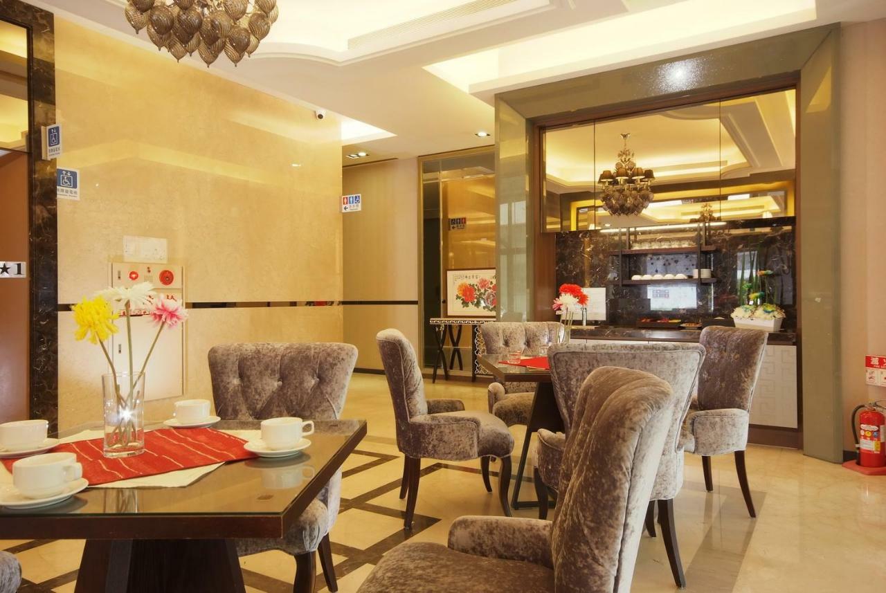 The Metro Hotel Taichung Exterior foto