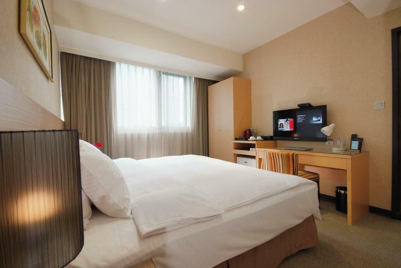The Metro Hotel Taichung Exterior foto