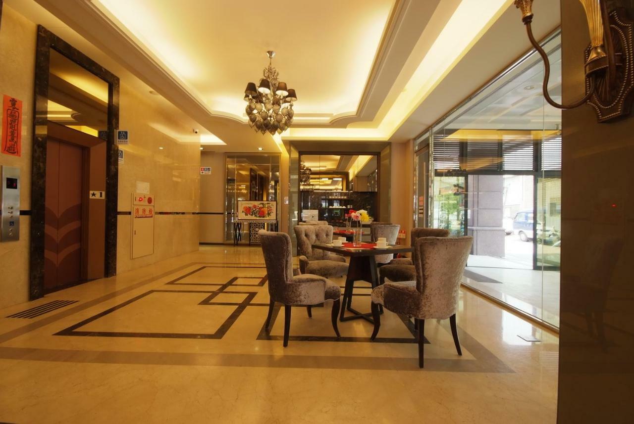 The Metro Hotel Taichung Exterior foto
