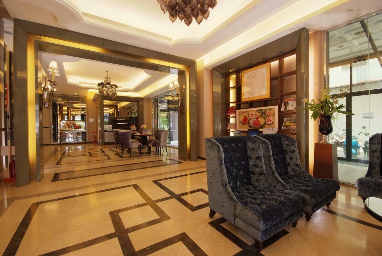 The Metro Hotel Taichung Exterior foto