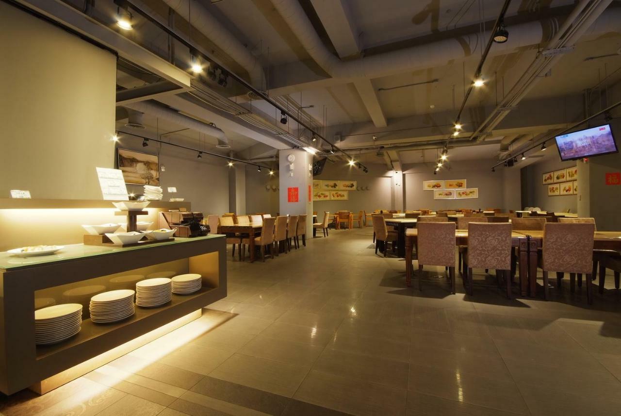 The Metro Hotel Taichung Exterior foto